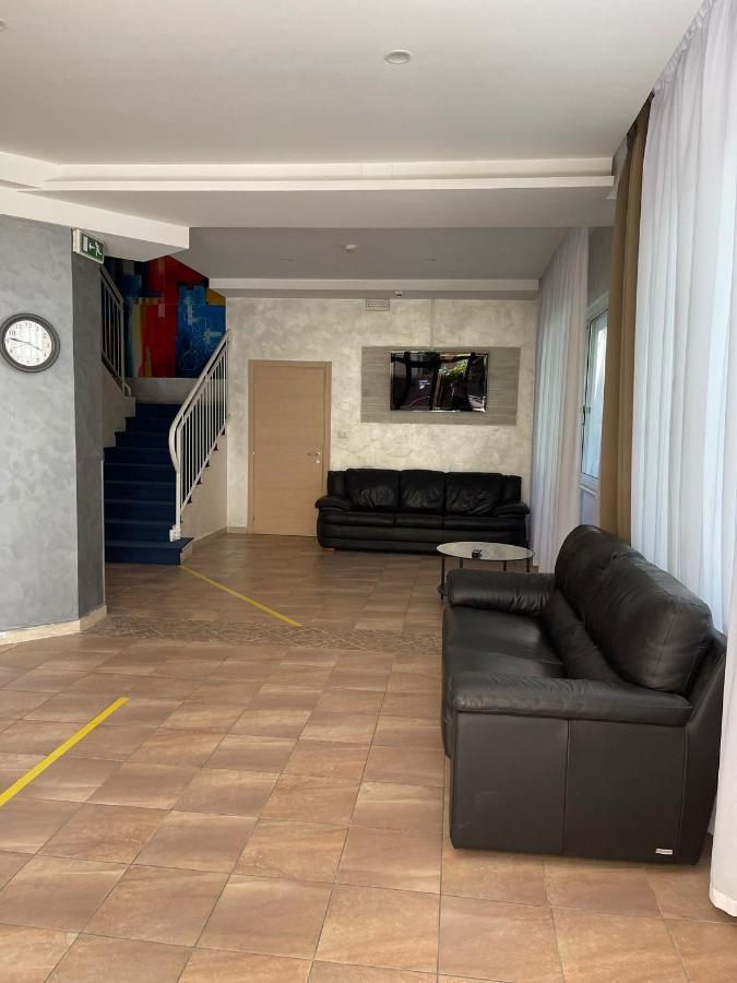 Hotel New Happy Rimini Bagian luar foto