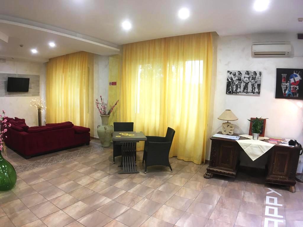 Hotel New Happy Rimini Bagian luar foto